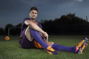 kaiyun 开云体育-詹姆斯全场砍下三双表现全面，詹姆斯复出砍24分