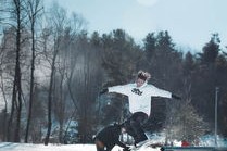 开云中国官网-谷爱凌滑雪动作被称为教科书示范，谷爱凌滑雪服