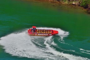 开云真人-摩纳哥水球攻防转换迅速，摩纳哥球迷