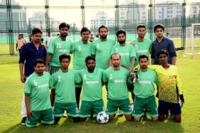 开云娱乐-女子足球教练团队优化分工打造专项技能培养小组，足球教练团队介绍