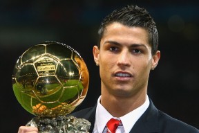 开云中国官网-谷爱凌为公益滑雪基金筹集百万善款，滑雪运动员谷爱凌是哪国人原来