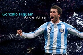 开云官网APP下载-莱谢恩·卡萨斯技术动作精准无瑕，卡莱斯克