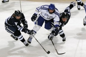 开云体育官方网站登陆-张雨霏完成世锦赛报名全力以赴，张雨霏夺冠项目
