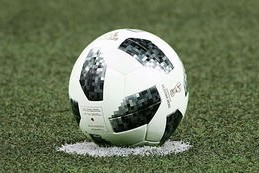 开云·体育官网APP下载-西甲超炫技术：球星的魔术表演瞬间，2021西甲比赛用球