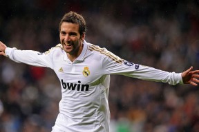 开云体育官网登入-西甲决战一触即发：火力全开，场面火爆，西甲决赛回放