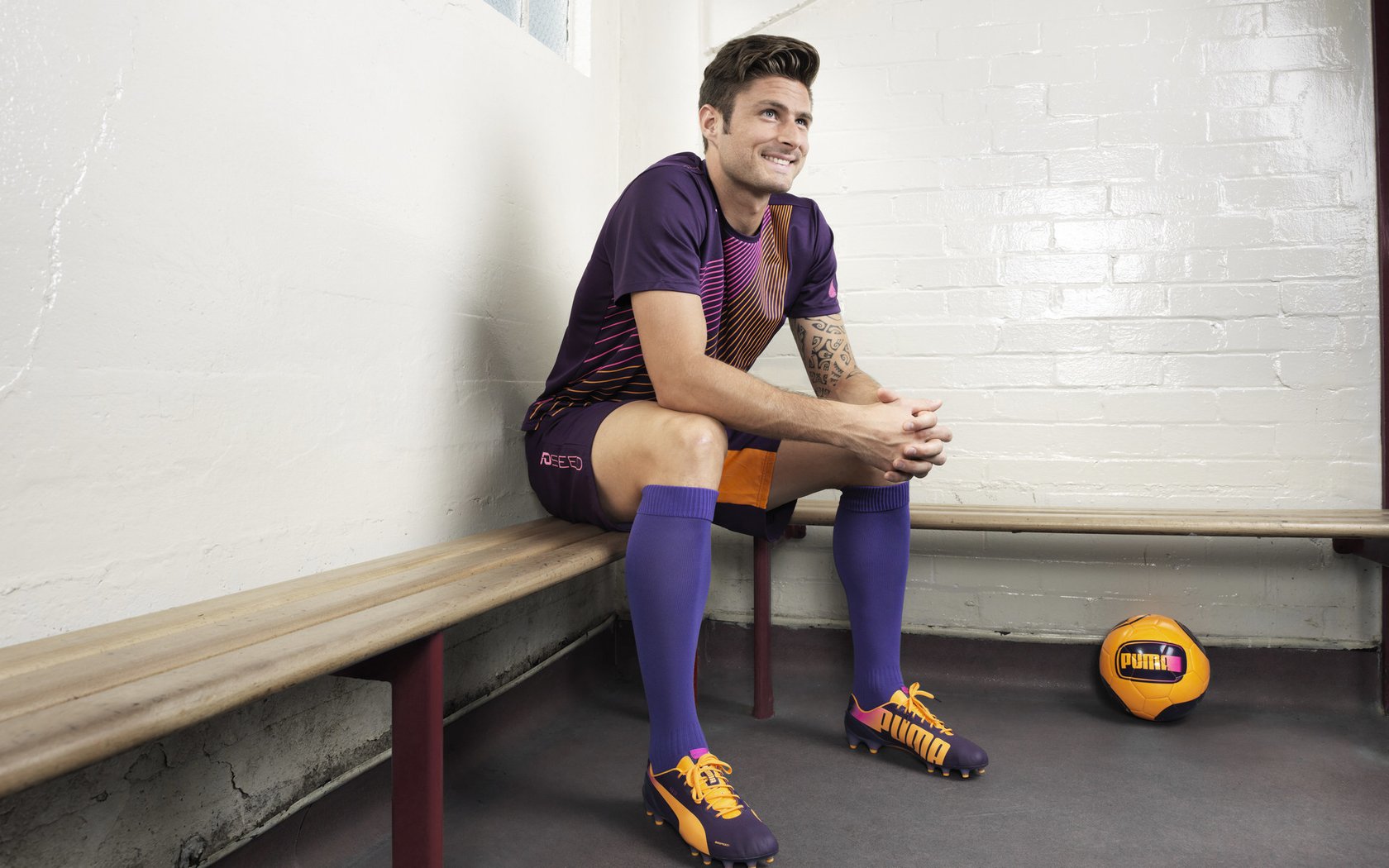 职业球员退役转型趋势明显体育产业吸纳人才扩大，职业球员退役后有工资吗